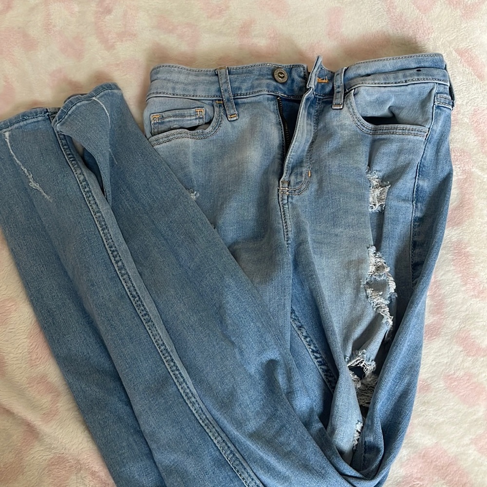 Ripped skiny Hollister jeans.
